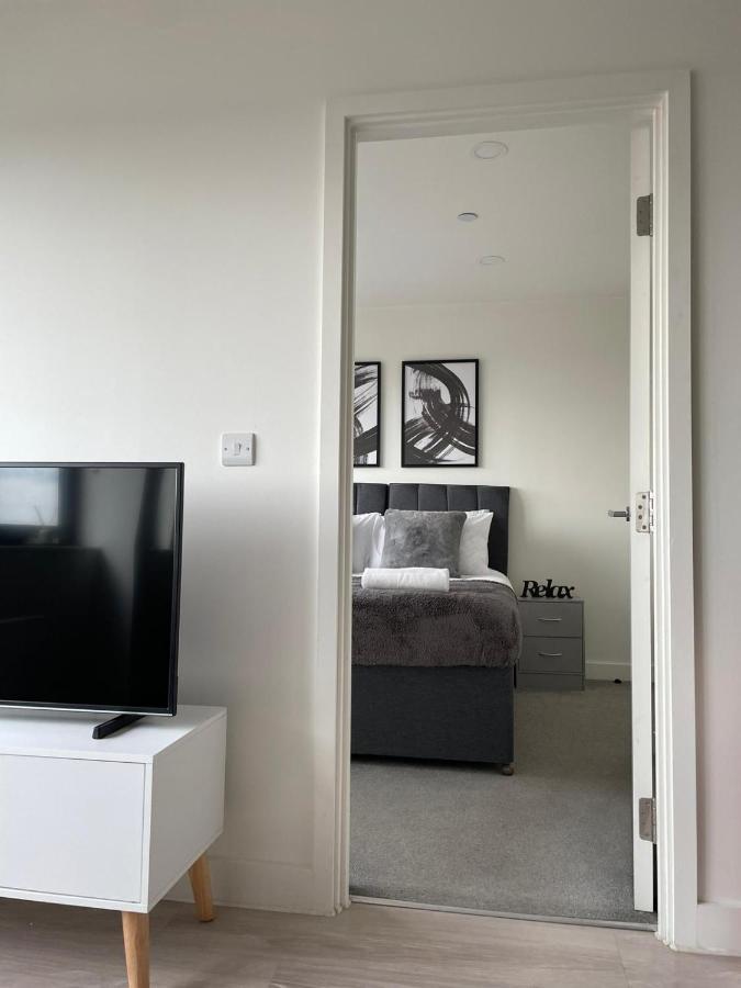 Premier Suite- Bedford City Centre With Free Gym & Parking Εξωτερικό φωτογραφία