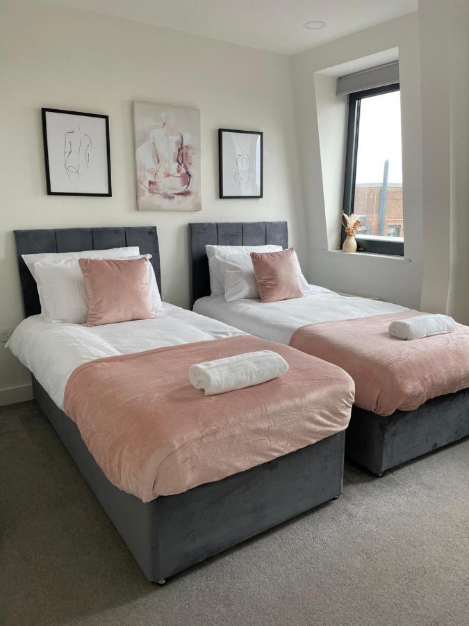 Premier Suite- Bedford City Centre With Free Gym & Parking Εξωτερικό φωτογραφία